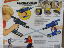 BRAVE STARR NEUTRA-LASER WEAPON mit Karton und Anleitung