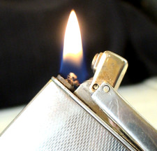 Altes Feuerzeug @ ROWENTA Snap