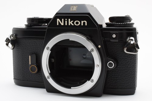 Fast neuwertig nikon em - [fast,