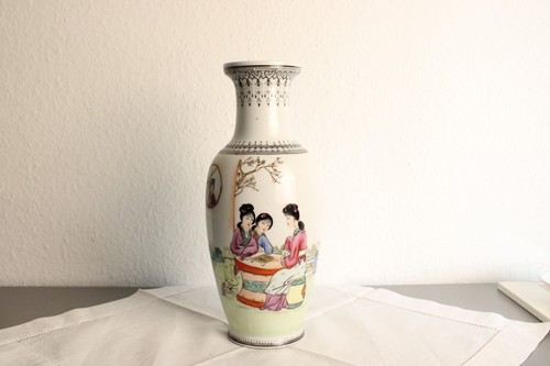 Vase frauen spielen im - frauen,
