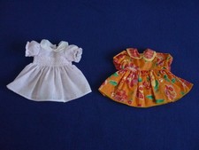 Puppenkleidung alt Konvolut 2 Kleidchen Celluloid Masse Porzellanpuppe ca. 35 cm