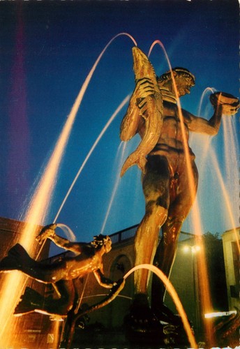 18711 poseidon statue - um,
