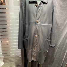 New men's sheepskin coat as