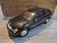 Kyosho 1:18 Mercedes E320 W211