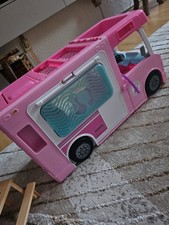 Barbi Dream Camper, 4 Barbie