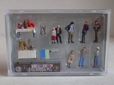 Preiser Flohmarkt Szenen Tisch