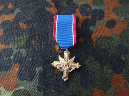 Army cross original - (a19-004),