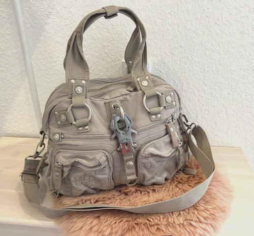 George gina lucy tasche - george,