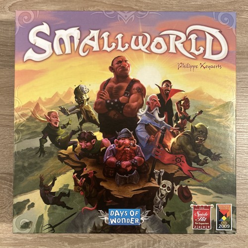 Small world days - days, wonder