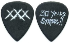 Metallica - James Hetfield - 2011 - plektrum - guitar pick