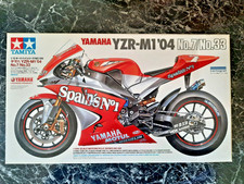 Tamiya - 14100 - 1:12 - YAMAHA YZR-M1 04 Nr. 7 / Nr. 33