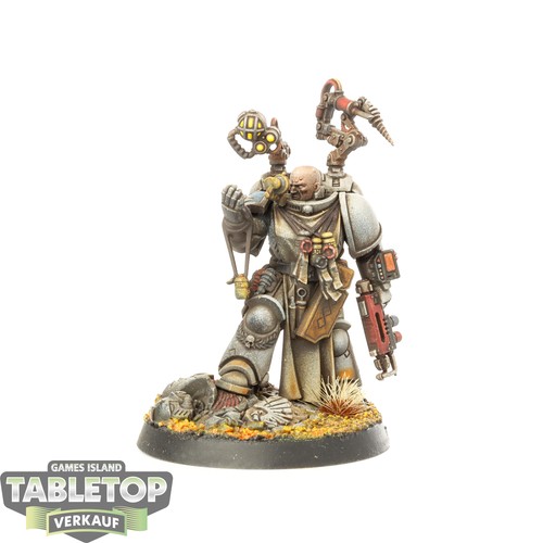 Space marines apothecary - space,