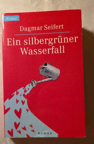 Ein silbergrüner wassserfall - ein,