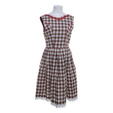 Oscar Trachten, Dirndl