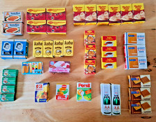 kleine Schachteln von Markenartikeln für Kaufmannsladen, alt