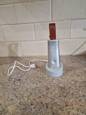 Flow by Plume Lab, persönlicher Luftqualitätsmonitor mit Sockel. Kariert & funktionsfähig, C