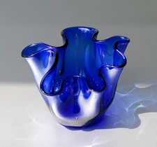 Murano Taschentuchvase blau, Venini Fazzoletto, H. ~ 9cm, ~ 170g, ~ 1960er Jahre
