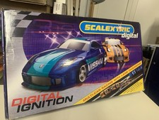 Scalextric Digital Ignition Rennbahn 1 : 32 mit 2 Autos neu