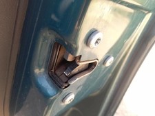 13154792 door lock front right
