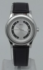 s.Oliver Armbanduhr,Datumsanzeige,Leuchtzeiger,schwarzes Lederband,die Uhr läuft