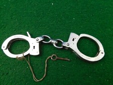 E14 Handschellen Deutschland