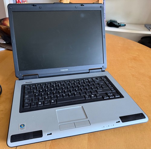 Toshiba satellite l40 137 - toshiba,