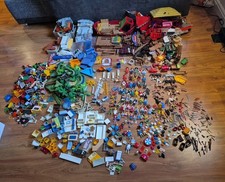 Playmobil Konvolut ca. 18,5 kg, ca. 60 Figuren, Pferde, Kutschen, Zubehör, etc. 