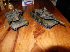 2 Stück Siku 1:50 Battle Tank