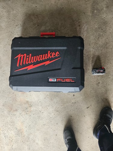 Milwaukee koffer aus einer - milwaukee,