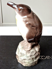 Original Figur Pinguin auf