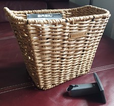 Fahrradkorb für vorn Basil Bremen Rattan Look Seagrass mit FM-Vorbauhalter