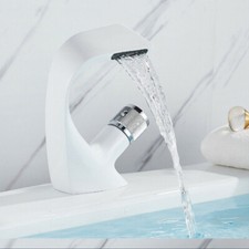 Bad Waschbecken Wasserhahn