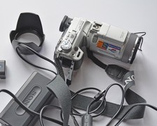 SONY Cyber-shot DSC-F717 5,0MP