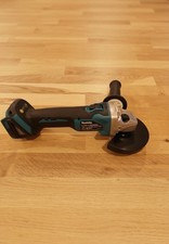 Makita DGA504 18V