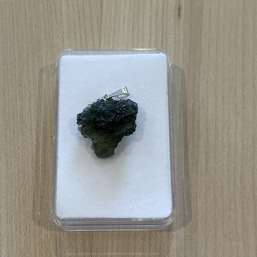 Natürlicher moldavit rohstein - natürlicher,