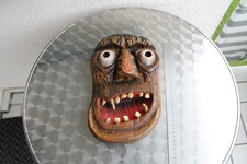 Holzmaske. Fasnet. Fastnacht. Larve. Holzschnitzerei. Schweiz. Maske. Sammler.