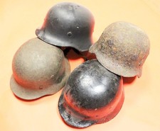 4 x Stahlhelm Bodenfund /