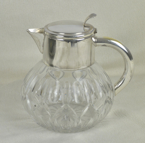 Krug aus glas mit - aus, versilberter