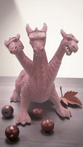 Vintage dreiköpfiger drache - dreiköpfiger,