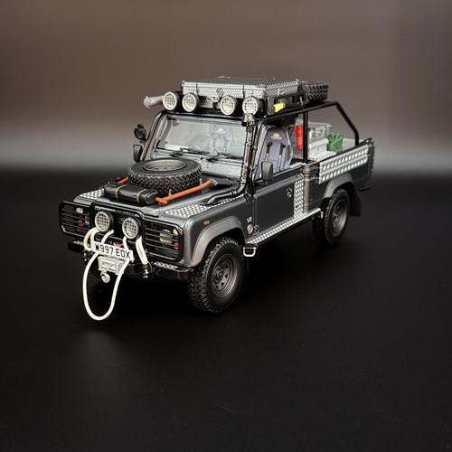 Land rover defender movie - 1:18,