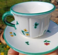 schöne Tasse und Unterteller     " Gmundner Keramik - Streublumen "