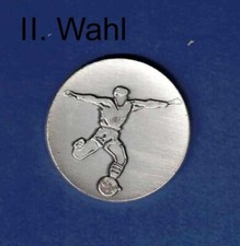 9 Embleme Fußball Relief aus Metall Ø 32mm = Zubehör für Pokale + Medaillen