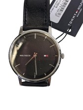 Tommy Hilfiger Analog Quarzuhr Herrenuhr Lederarmband 40 mm schwarz