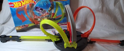 Hot wheels action - hot, mega