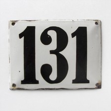 Altes Emailschild Hausnummer 131 -  schwarz / weiß gewölbt 16x12cm