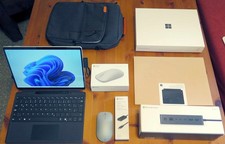 Microsoft Surface Pro 11. Gen 16GB, 1000 GB SSD in platin mit viel Zubehör: