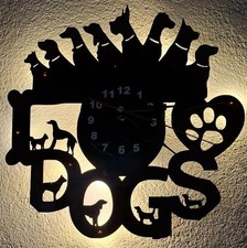 Handgemachte Wanduhr aus Schallplatte mit LED Beleuchtung | leises Uhrwerk