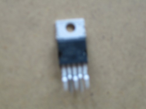 Spannungsregler einstellbar - 1x,