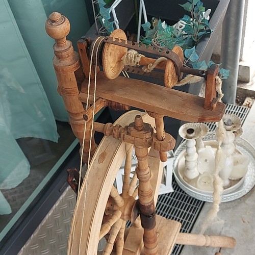 Holz spinnrad einfachtritt mit - holz,