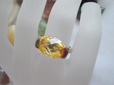 Auffallend schöner Ring mit